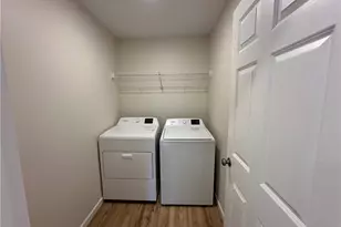 90 Center St, Struthers, OH 44471 - Photo 19
