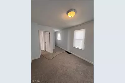 1093 Joy Avenue, Akron, OH 44306 - Photo 7