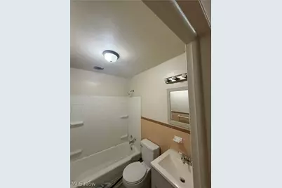 640 Lakeside Drive #3, Cambridge, OH 43725 - Photo 5