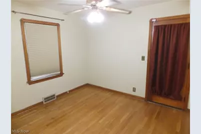 6102 Orchard Grove Avenue, Loveland, OH 44144 - Photo 9