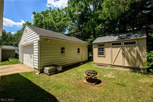 274 E Park Blvd, Akron, OH 44305 - Photo 9
