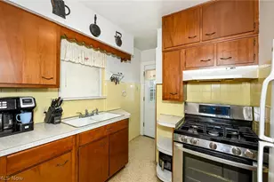 274 E Park Blvd, Akron, OH 44305 - Photo 25