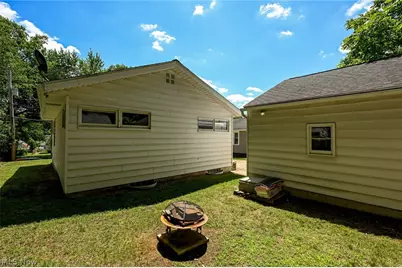 274 E Park Boulevard, Akron, OH 44305 - Photo 7