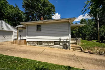 274 E Park Boulevard, Akron, OH 44305 - Photo 5