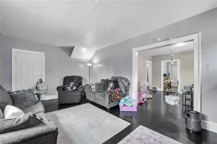 1288 Pondview Ave, Akron, OH 44305 - Photo 13