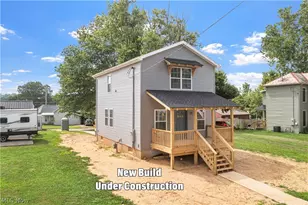 347 Luck Ave, Zanesville, OH 43701 - Photo 1