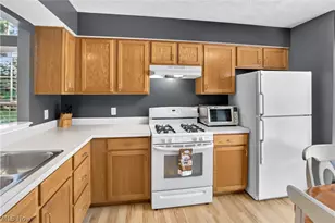 1139 Lake Meadow Ln, Brunswick, OH 44212 - Photo 5