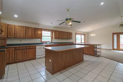 548 W 39th Street, Shadyside, OH 43947 - Photo 7