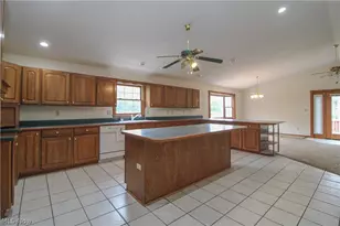 548 W 39th St, Shadyside, OH 43947 - Photo 7