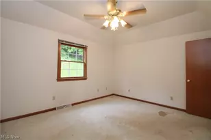 548 W 39th St, Shadyside, OH 43947 - Photo 9