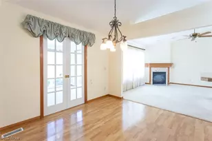 457 Harvest Ln, Green Hills, OH 44131 - Photo 13