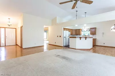457 Harvest Lane, Green Hills, OH 44131 - Photo 5