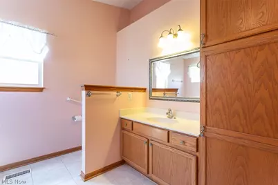 457 Harvest Lane, Green Hills, OH 44131 - Photo 23
