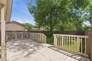 679 St Andrew's Ct, Akron, OH 44312 - Photo 9