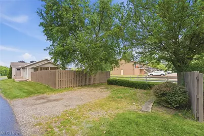 679 Saint Andrews Court, Akron, OH 44312 - Photo 5