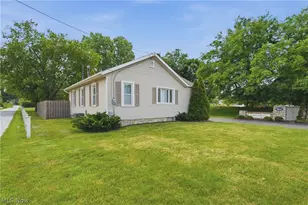 679 St Andrew's Ct, Akron, OH 44312 - Photo 3