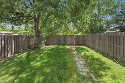 679 Saint Andrews Court, Akron, OH 44312 - Photo 9