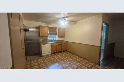 10077 Valleyview Drive, Columbia Station, OH 44028 - Photo 7