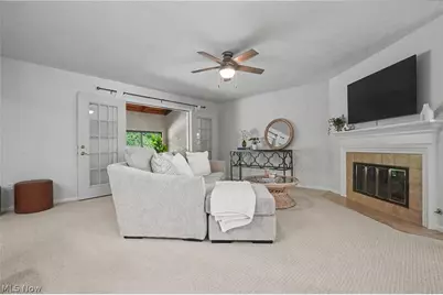 162 Lake Terrace Drive, Munroe Falls, OH 44262 - Photo 9