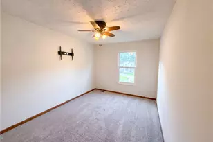 654 Diamond Cir, Ravenna, OH 44266 - Photo 11