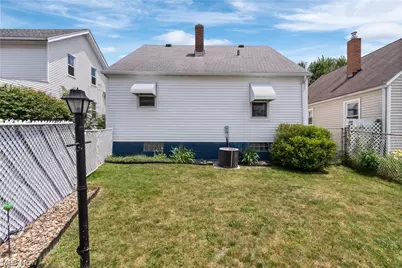 1924 16th Street SW, Akron, OH 44314 - Photo 33