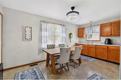 3014 Harmont Avenue NE, Canton, OH 44705 - Photo 9