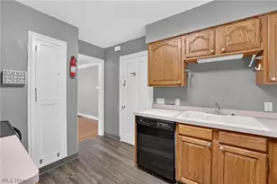 3559 Gridley Rd, Huber Heights, OH 44122 - Photo 21