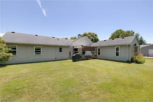 4164 Berkeley Dr, Sheffield Village, OH 44054 - Photo 15