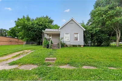 717 Baker Street, Zanesville, OH 43701 - Photo 3
