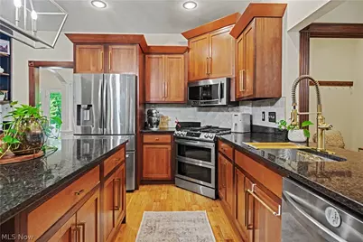 8851 Spring Valley Drive, Grandview Heights, OH 44147 - Photo 21