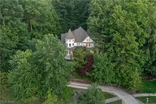 8851 Spring Valley Dr, Grandview Heights, OH 44147 - Photo 3