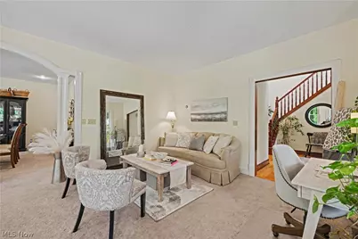 8851 Spring Valley Drive, Grandview Heights, OH 44147 - Photo 15