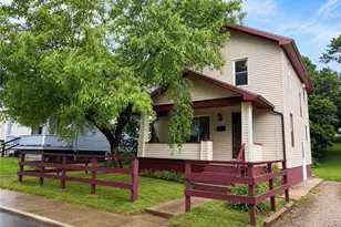 954 Pershing Rd, Zanesville, OH 43701 - Photo 1