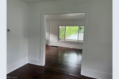 954 Pershing Road, Zanesville, OH 43701 - Photo 11
