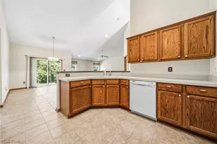 4956 Windsford Cir, North Ridgeville, OH 44039 - Photo 9