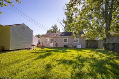 4144 Riverside Drive, Lorain, OH 44055 - Photo 23