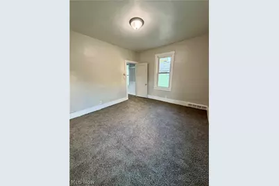 13210 Carrington Avenue, Loveland, OH 44135 - Photo 9