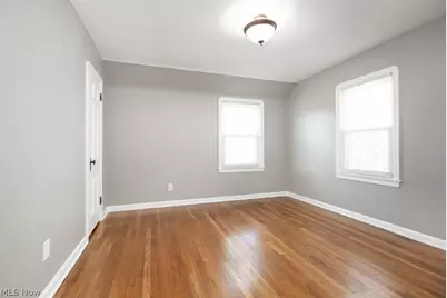 21901 Kennison Avenue, Euclid, OH 44123 - Photo 9