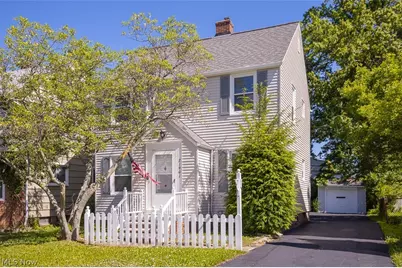 21901 Kennison Avenue, Euclid, OH 44123 - Photo 1