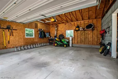 2748 Canton Road, Uniontown, OH 44685 - Photo 15