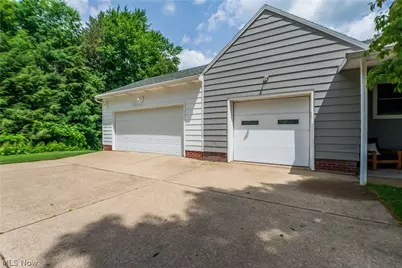 2748 Canton Road, Uniontown, OH 44685 - Photo 9