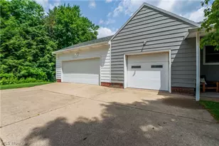 2748 Canton Rd, Uniontown, OH 44685 - Photo 9