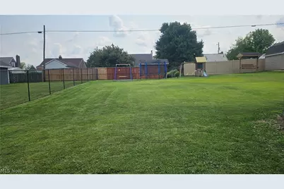 2654 Lafayette Boulevard, Steubenville, OH 43953 - Photo 13