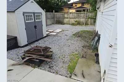 1853 Evergreen Avenue, Akron, OH 44301 - Photo 33