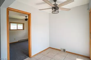 1853 Evergreen Ave, Akron, OH 44301 - Photo 9
