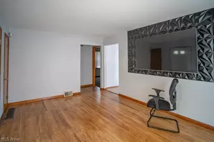1853 Evergreen Ave, Akron, OH 44301 - Photo 5