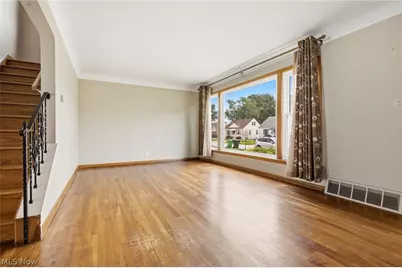 29783 Robert Street, Wickliffe, OH 44092 - Photo 9