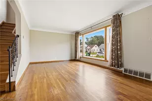 29783 Robert St, Wickliffe, OH 44092 - Photo 9
