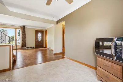 29783 Robert Street, Wickliffe, OH 44092 - Photo 7