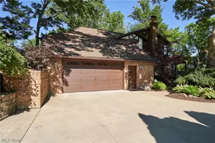 2793 Greenspire Cir, Akron, OH 44333 - Photo 11